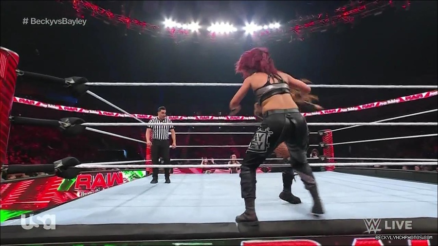 WWE_Monday_Night_Raw_2022_12_19_720p_HDTV_x264-NWCHD_mp4_006278810.jpg