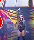 WWE_Monday_Night_Raw_2022_12_19_720p_HDTV_x264-NWCHD_mp4_005728126.jpg