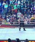 WWE_Monday_Night_Raw_2022_12_19_720p_HDTV_x264-NWCHD_mp4_005757356.jpg