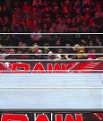 WWE_Monday_Night_Raw_2022_12_19_720p_HDTV_x264-NWCHD_mp4_005804603.jpg