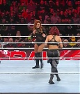WWE_Monday_Night_Raw_2022_12_19_720p_HDTV_x264-NWCHD_mp4_005808607.jpg