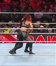 WWE_Monday_Night_Raw_2022_12_19_720p_HDTV_x264-NWCHD_mp4_005827025.jpg