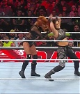 WWE_Monday_Night_Raw_2022_12_19_720p_HDTV_x264-NWCHD_mp4_005828226.jpg