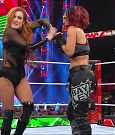 WWE_Monday_Night_Raw_2022_12_19_720p_HDTV_x264-NWCHD_mp4_005829828.jpg