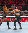 WWE_Monday_Night_Raw_2022_12_19_720p_HDTV_x264-NWCHD_mp4_005835834.jpg