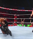 WWE_Monday_Night_Raw_2022_12_19_720p_HDTV_x264-NWCHD_mp4_005863462.jpg