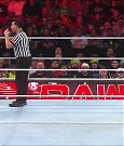 WWE_Monday_Night_Raw_2022_12_19_720p_HDTV_x264-NWCHD_mp4_005869468.jpg