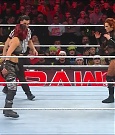 WWE_Monday_Night_Raw_2022_12_19_720p_HDTV_x264-NWCHD_mp4_005876675.jpg