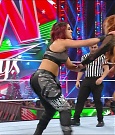 WWE_Monday_Night_Raw_2022_12_19_720p_HDTV_x264-NWCHD_mp4_005880679.jpg