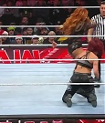 WWE_Monday_Night_Raw_2022_12_19_720p_HDTV_x264-NWCHD_mp4_005899097.jpg