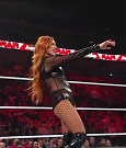 WWE_Monday_Night_Raw_2022_12_19_720p_HDTV_x264-NWCHD_mp4_005906304.jpg