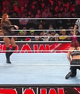 WWE_Monday_Night_Raw_2022_12_19_720p_HDTV_x264-NWCHD_mp4_005907105.jpg
