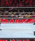 WWE_Monday_Night_Raw_2022_12_19_720p_HDTV_x264-NWCHD_mp4_005909107.jpg