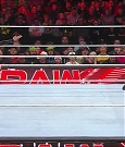 WWE_Monday_Night_Raw_2022_12_19_720p_HDTV_x264-NWCHD_mp4_005909508.jpg