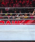 WWE_Monday_Night_Raw_2022_12_19_720p_HDTV_x264-NWCHD_mp4_005910308.jpg
