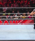 WWE_Monday_Night_Raw_2022_12_19_720p_HDTV_x264-NWCHD_mp4_005911109.jpg