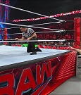 WWE_Monday_Night_Raw_2022_12_19_720p_HDTV_x264-NWCHD_mp4_005920719.jpg