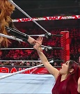 WWE_Monday_Night_Raw_2022_12_19_720p_HDTV_x264-NWCHD_mp4_005932330.jpg