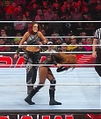 WWE_Monday_Night_Raw_2022_12_19_720p_HDTV_x264-NWCHD_mp4_005939538.jpg