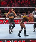 WWE_Monday_Night_Raw_2022_12_19_720p_HDTV_x264-NWCHD_mp4_005939938.jpg