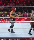 WWE_Monday_Night_Raw_2022_12_19_720p_HDTV_x264-NWCHD_mp4_005940739.jpg