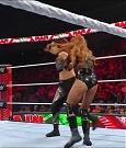 WWE_Monday_Night_Raw_2022_12_19_720p_HDTV_x264-NWCHD_mp4_005961159.jpg
