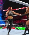 WWE_Monday_Night_Raw_2022_12_19_720p_HDTV_x264-NWCHD_mp4_005961560.jpg