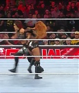 WWE_Monday_Night_Raw_2022_12_19_720p_HDTV_x264-NWCHD_mp4_005963562.jpg