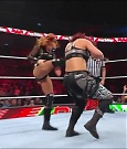 WWE_Monday_Night_Raw_2022_12_19_720p_HDTV_x264-NWCHD_mp4_005965564.jpg