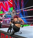 WWE_Monday_Night_Raw_2022_12_19_720p_HDTV_x264-NWCHD_mp4_005988787.jpg