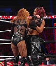 WWE_Monday_Night_Raw_2022_12_19_720p_HDTV_x264-NWCHD_mp4_005993191.jpg