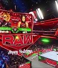 WWE_Monday_Night_Raw_2022_12_19_720p_HDTV_x264-NWCHD_mp4_006008307.jpg