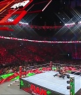 WWE_Monday_Night_Raw_2022_12_19_720p_HDTV_x264-NWCHD_mp4_006014713.jpg