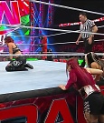 WWE_Monday_Night_Raw_2022_12_19_720p_HDTV_x264-NWCHD_mp4_006039138.jpg