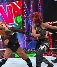 WWE_Monday_Night_Raw_2022_12_19_720p_HDTV_x264-NWCHD_mp4_006056355.jpg