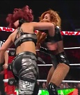 WWE_Monday_Night_Raw_2022_12_19_720p_HDTV_x264-NWCHD_mp4_006095594.jpg