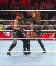 WWE_Monday_Night_Raw_2022_12_19_720p_HDTV_x264-NWCHD_mp4_006097029.jpg