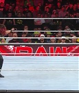WWE_Monday_Night_Raw_2022_12_19_720p_HDTV_x264-NWCHD_mp4_006230762.jpg