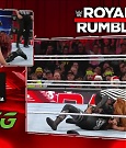 WWE_Monday_Night_Raw_2022_12_19_720p_HDTV_x264-NWCHD_mp4_006261193.jpg