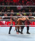 WWE_Monday_Night_Raw_2022_12_19_720p_HDTV_x264-NWCHD_mp4_006326458.jpg