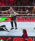 WWE_Monday_Night_Raw_2022_12_19_720p_HDTV_x264-NWCHD_mp4_006456988.jpg