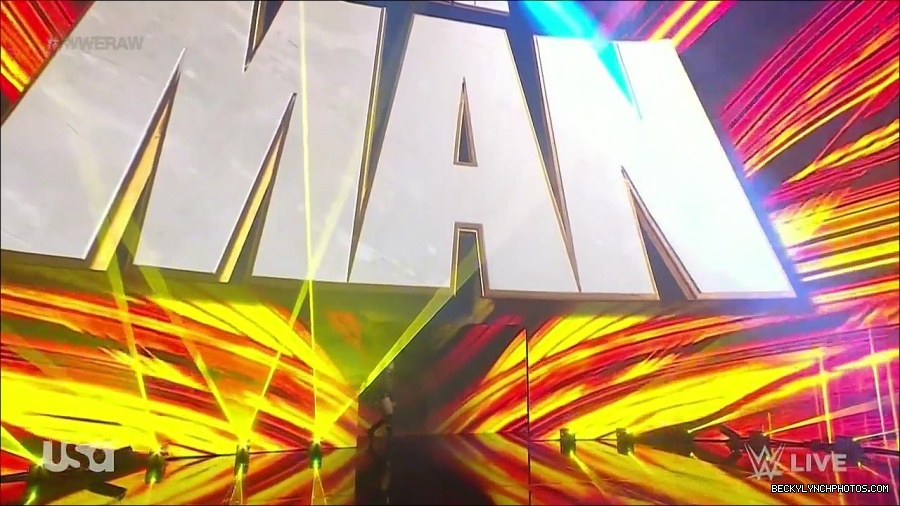 WWE_Monday_Night_Raw_2023_01_02_720p_HDTV_x264-NWCHD_mp4_004771371.jpg