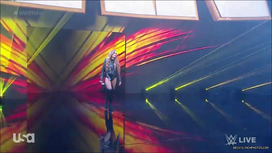 WWE_Monday_Night_Raw_2023_01_02_720p_HDTV_x264-NWCHD_mp4_004775775.jpg