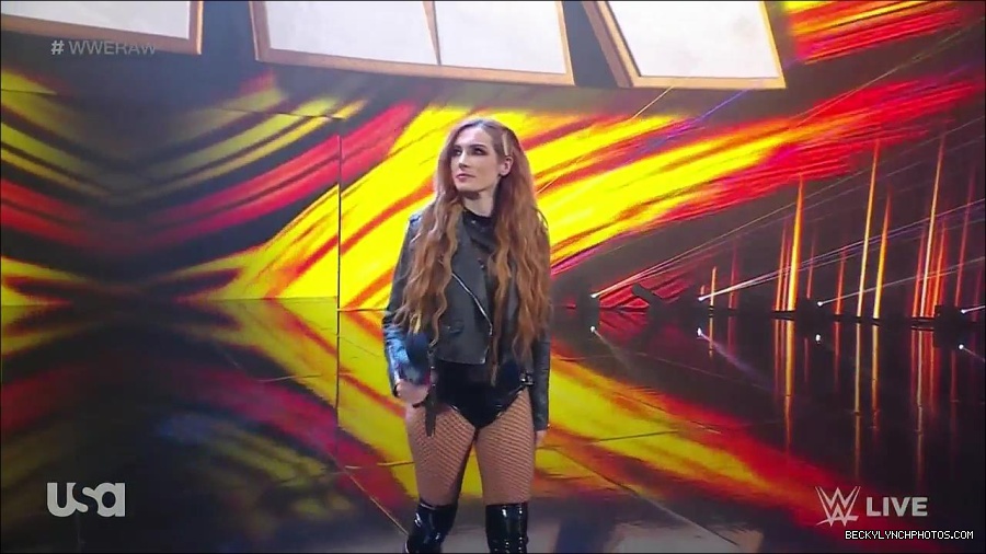 WWE_Monday_Night_Raw_2023_01_02_720p_HDTV_x264-NWCHD_mp4_004781781.jpg