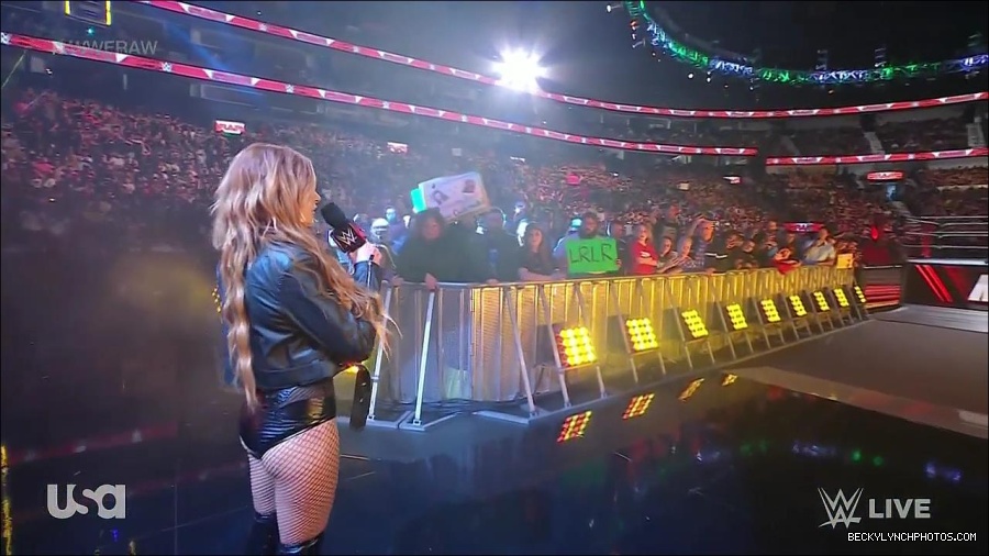 WWE_Monday_Night_Raw_2023_01_02_720p_HDTV_x264-NWCHD_mp4_004788187.jpg