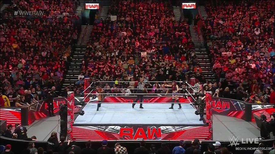 WWE_Monday_Night_Raw_2023_01_02_720p_HDTV_x264-NWCHD_mp4_004966767.jpg