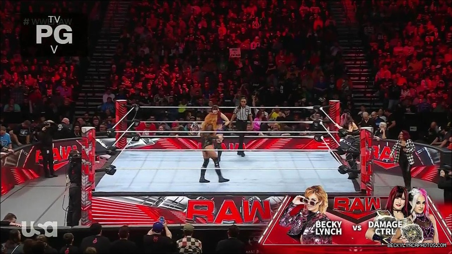 WWE_Monday_Night_Raw_2023_01_02_720p_HDTV_x264-NWCHD_mp4_004970370.jpg