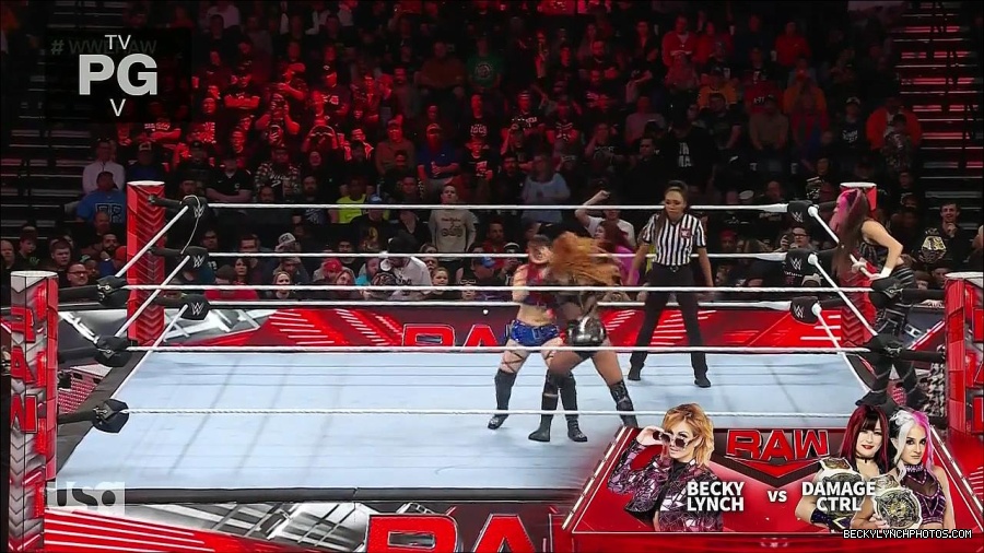 WWE_Monday_Night_Raw_2023_01_02_720p_HDTV_x264-NWCHD_mp4_004973573.jpg