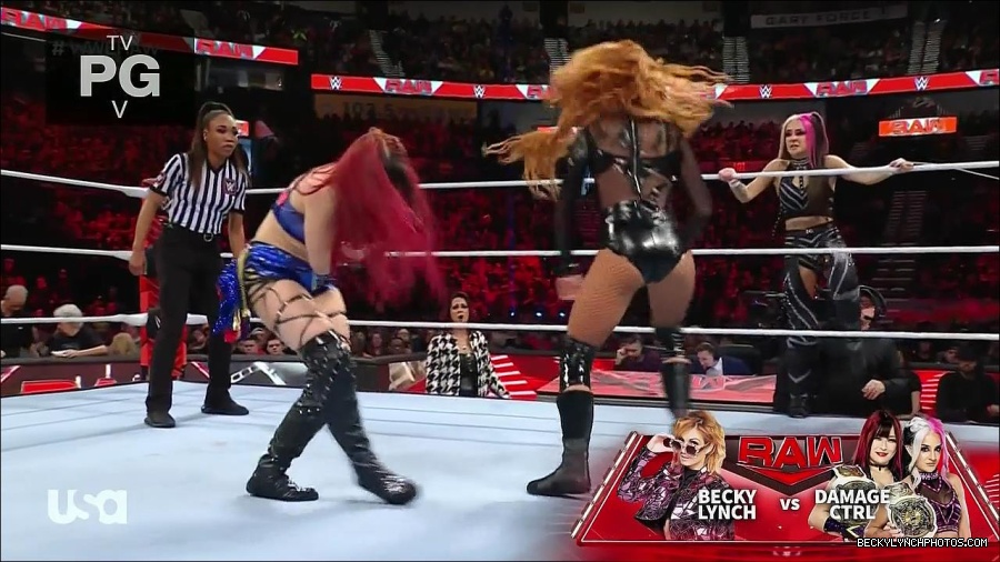 WWE_Monday_Night_Raw_2023_01_02_720p_HDTV_x264-NWCHD_mp4_004974374.jpg