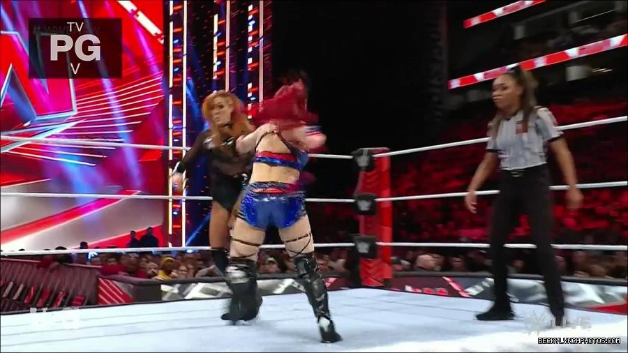 WWE_Monday_Night_Raw_2023_01_02_720p_HDTV_x264-NWCHD_mp4_004983984.jpg